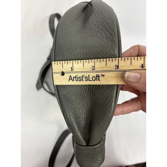 Aimee Kestenberg Grey Leather Crossbody Bag Pockets Zippers Drawstring - Picture 12 of 13